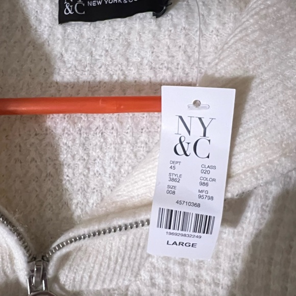 Cropped NY&Company Cream Sweater - Picture 4 of 4